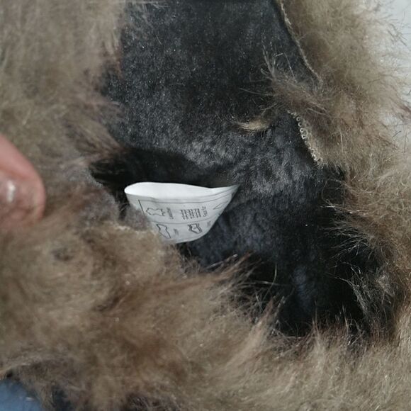 Serra Suade Boots....Faux Uggs...Size 9 - Picture 4 of 8